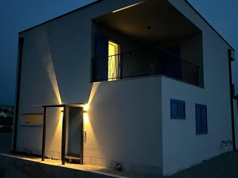 Holiday Home Mak Ražanac Villa