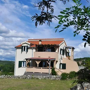  Apartament Carnizza